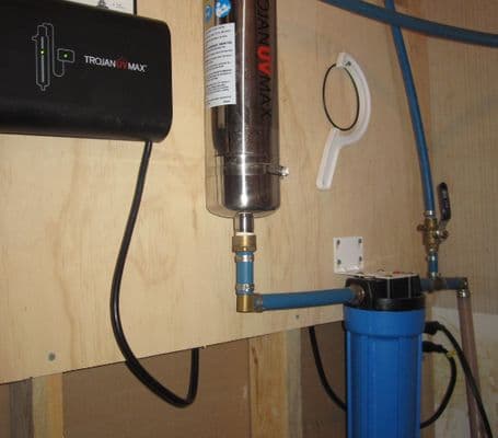 UV water treatment system